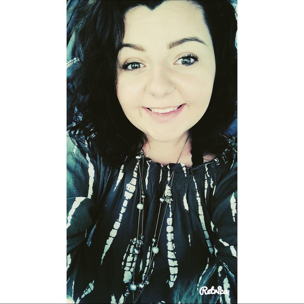 Meet your Posher, Abigail